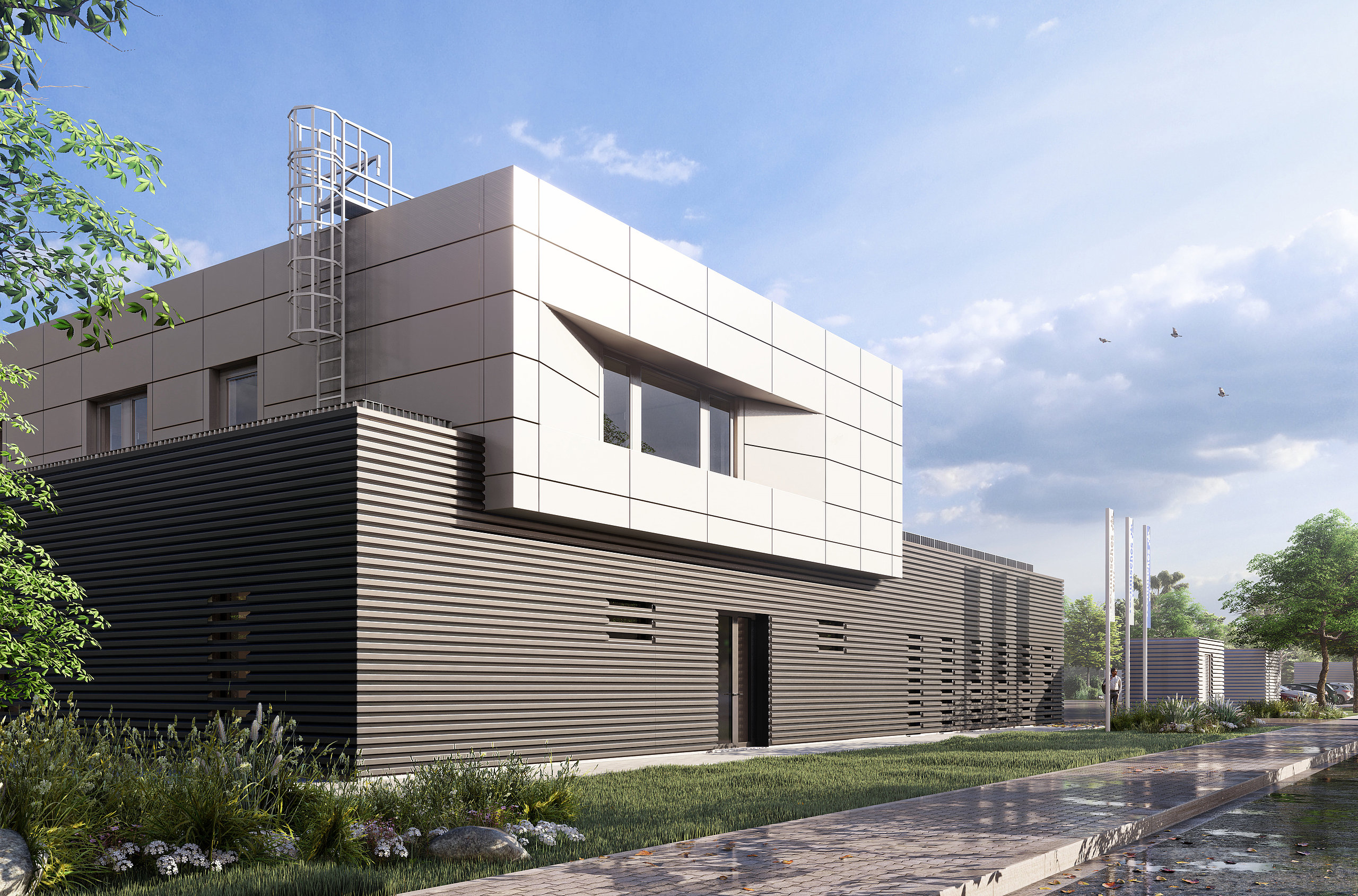 Modernes zweistöckiges Gebäude mit horizontal gerippter Fassade im Erdgeschoss und glatter, heller Verkleidung im Obergeschoss, umgeben von gepflegtem Grün und Gehweg.